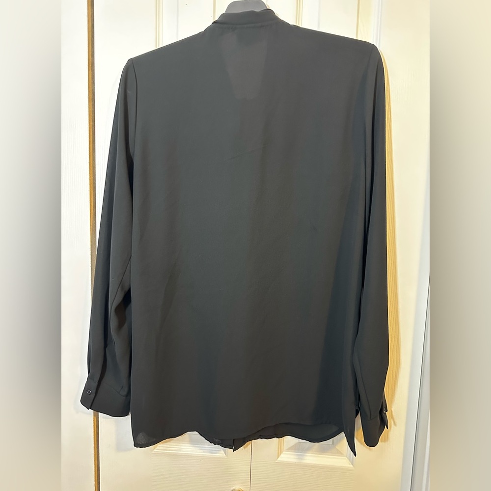 Massimo Button Up Top - Picture 4 of 4